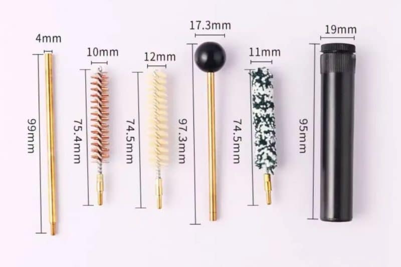 набір інструментів для чищення пістолетів